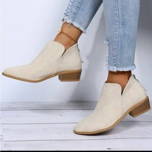 NWT SHEIN Khaki/Tan 1 1/2 inch ankle booties EUR40/US9, zip back, PU leather